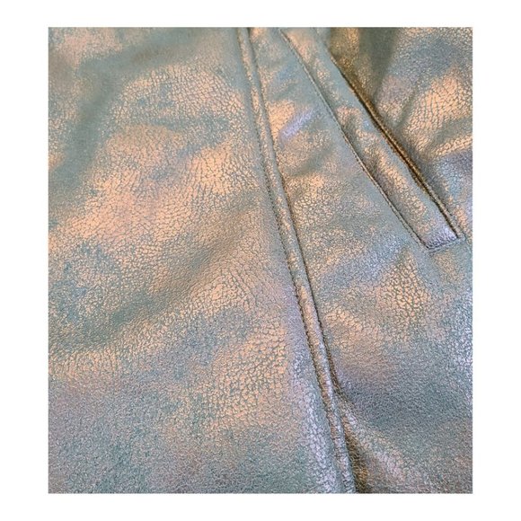 Green Faux Fur Vest, size Large - Picture 2 of 4